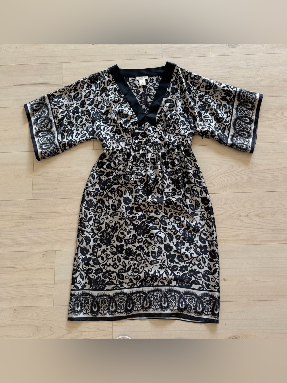 Harold's Silk Black and White Floral V-Neck Dress